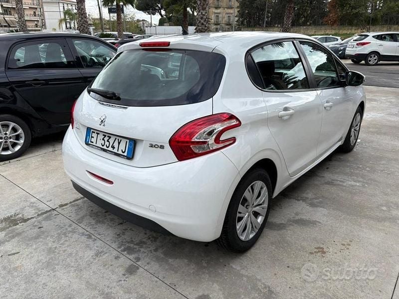 Usata Peugeot 208 82 CV (60 kW) 2014 Bianco Utilitaria