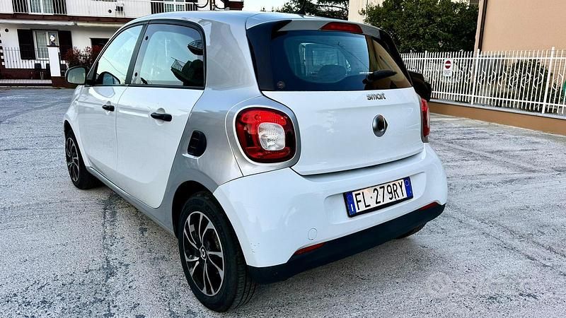 Usata Smart ForFour Passion 2017 Bianco Utilitaria