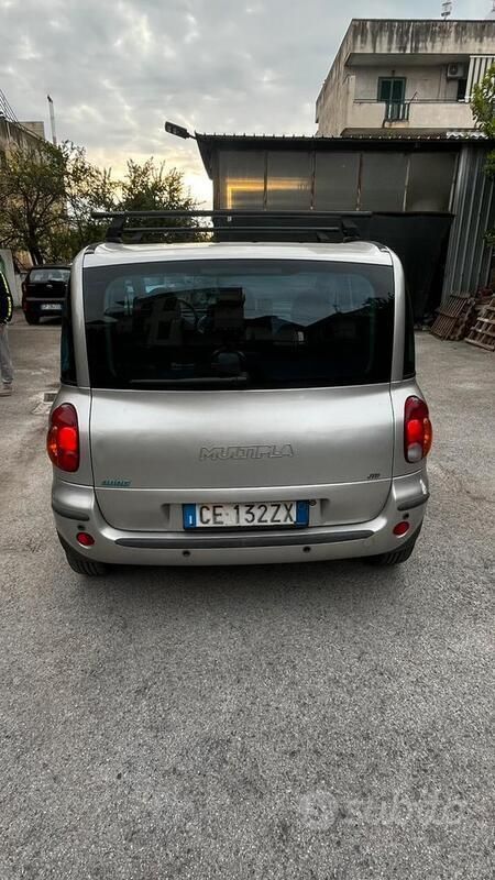 Usata Fiat Multipla 116 CV (85 kW) 2002 Grigio Monovolume