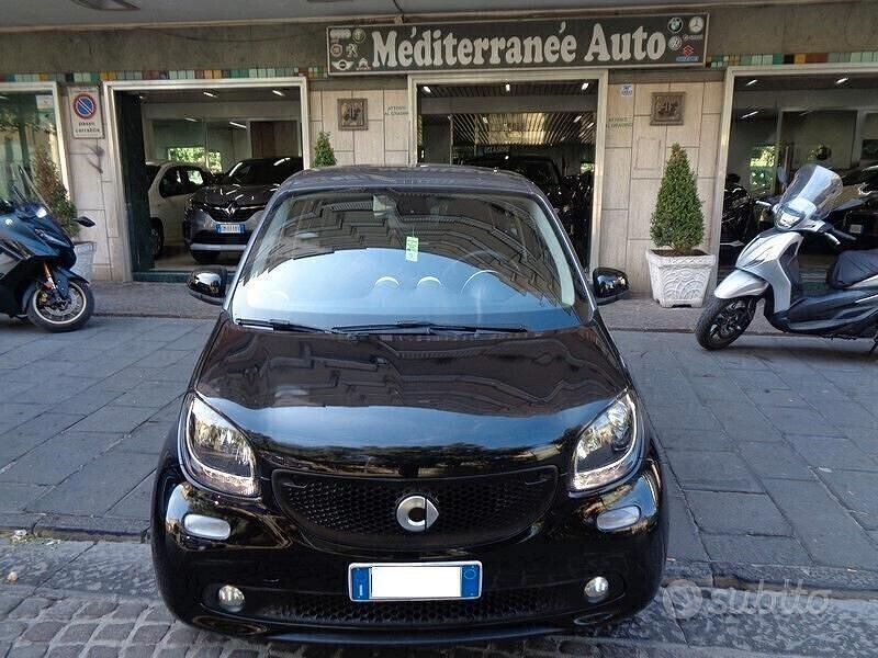 Nero Usata 2017 Smart ForFour Due volumi | 10.900 € (Buon prezzo) - Immagine 1/4