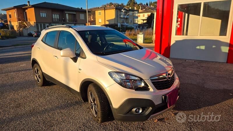 Bianco Usata 2015 Opel Mokka SUV | 8300 € (Cara) - Immagine 1/4