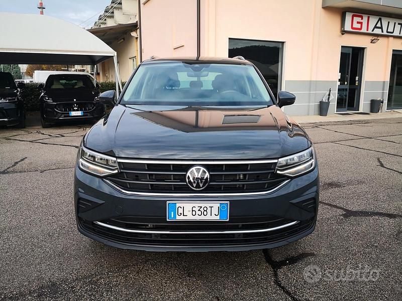 Usata VW Tiguan Life 150 CV (110 kW) 2023 Grigio SUV