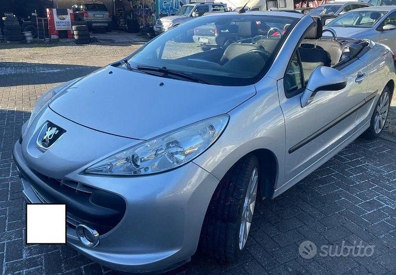 Usata Peugeot 207 CC 120 CV (88 kW) 2008 Grigio Cabrio