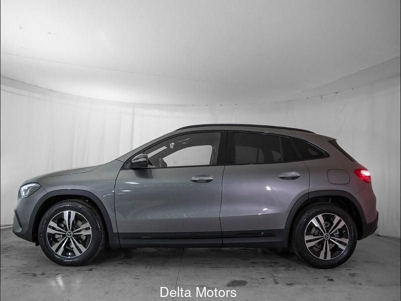 Nuevo Mercedes GLA180 Advanced Plus 116 CV (85 kW) 2026 Negro SUV