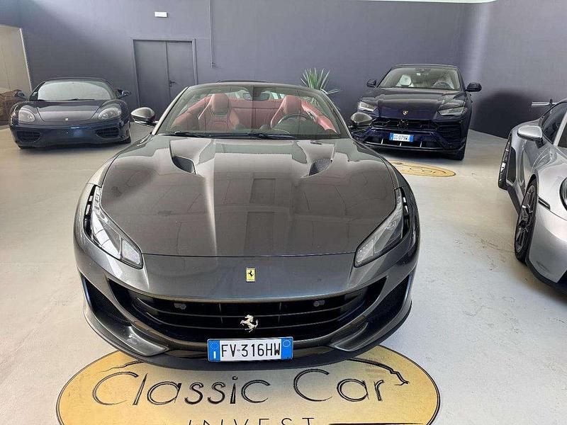 Usata Ferrari Portofino 600 CV (441 kW) 2019 Grigio antracite Cabrio