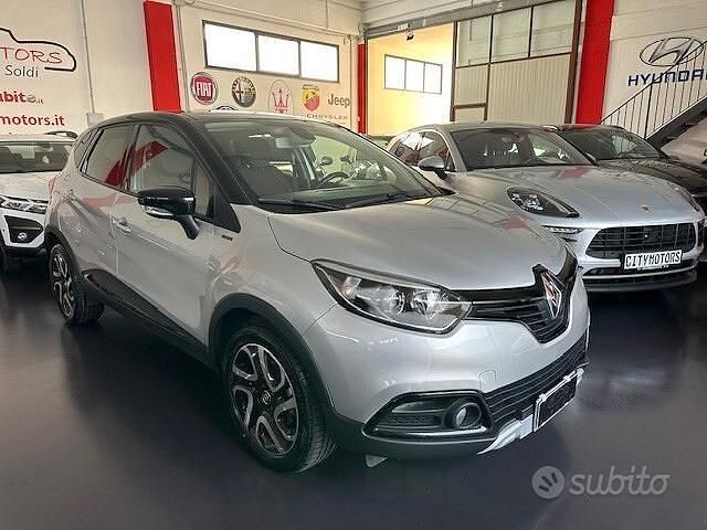 Usata Renault Captur 90 CV (66 kW) 2017 Grigio SUV