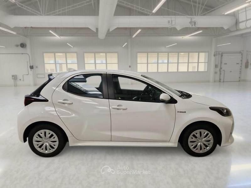 Usata Toyota Yaris Hybrid Business Edition 92 CV (67 kW) 2022 Berlina