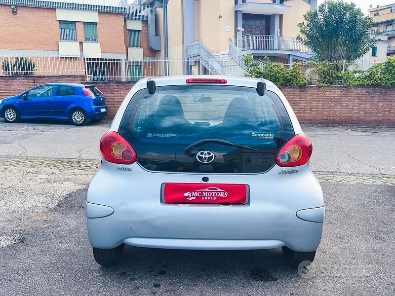 Usata Toyota Aygo 68 CV (50 kW) 2008 Grigio Utilitaria
