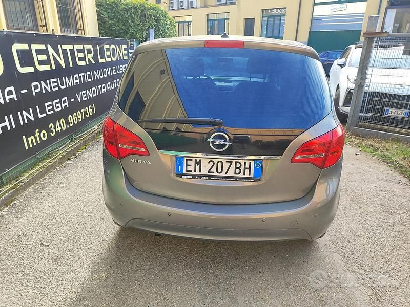 Usata Opel Meriva 100 CV (73 kW) 2012 Monovolume