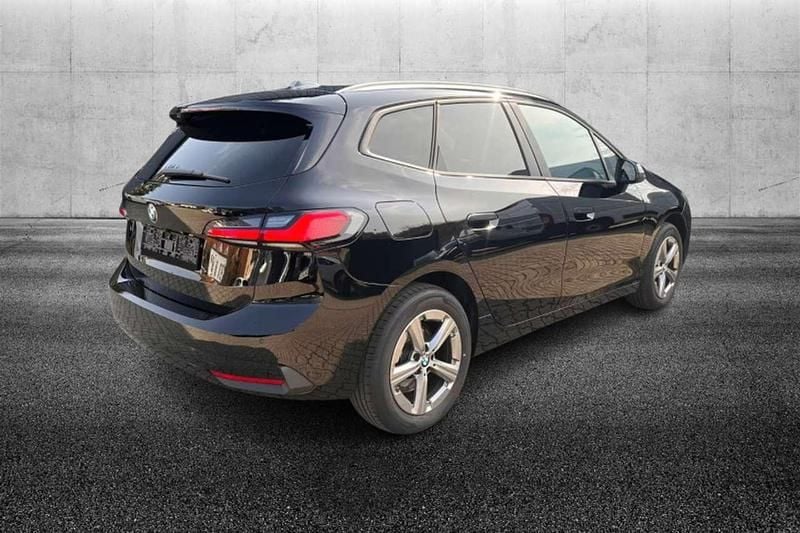 Gebraucht BMW 218 Active Tourer 136 PS (100 kW) 2024 Schwarz Van / Kleinbus
