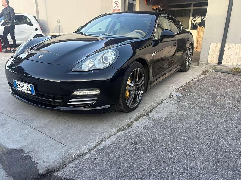 Usata Porsche Panamera 400 CV (294 kW) 2010 Nero Berlina