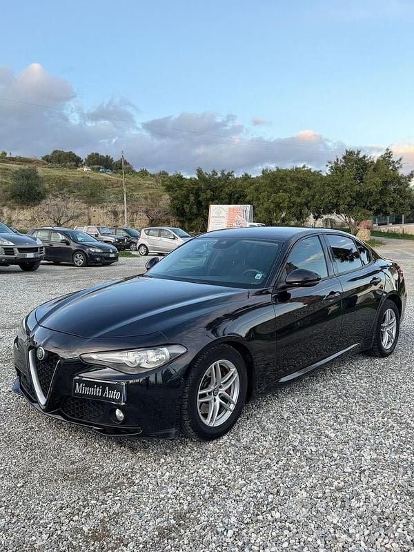 Usata Alfa Romeo Giulia Business 150 CV (110 kW) 2017 Nero Berlina