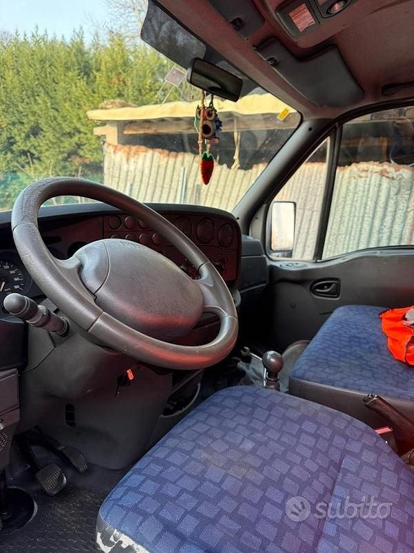 Usata Iveco Daily 125 CV (91 kW) 2002 Bianco