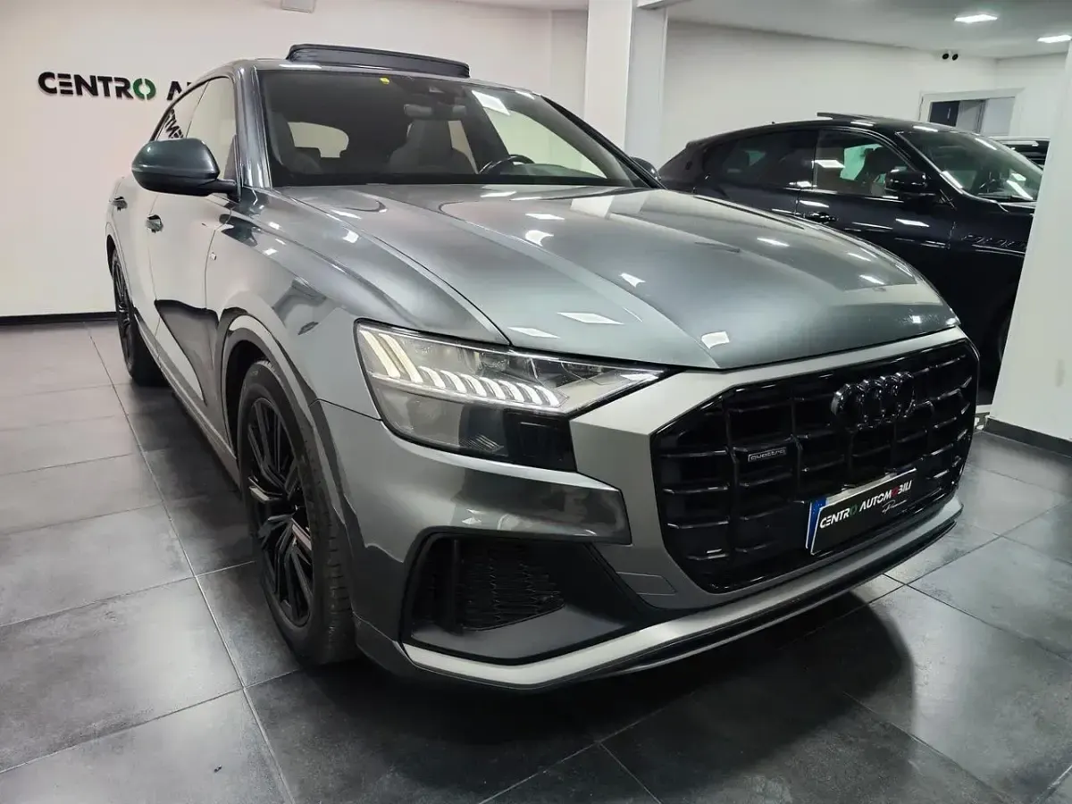 Usata Audi Q8 S-Line 286 CV (210 kW) 2019 Grigio SUV
