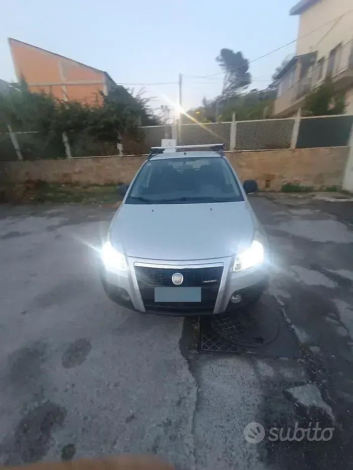 Usata Fiat Sedici 120 CV (88 kW) 2007 Grigio SUV