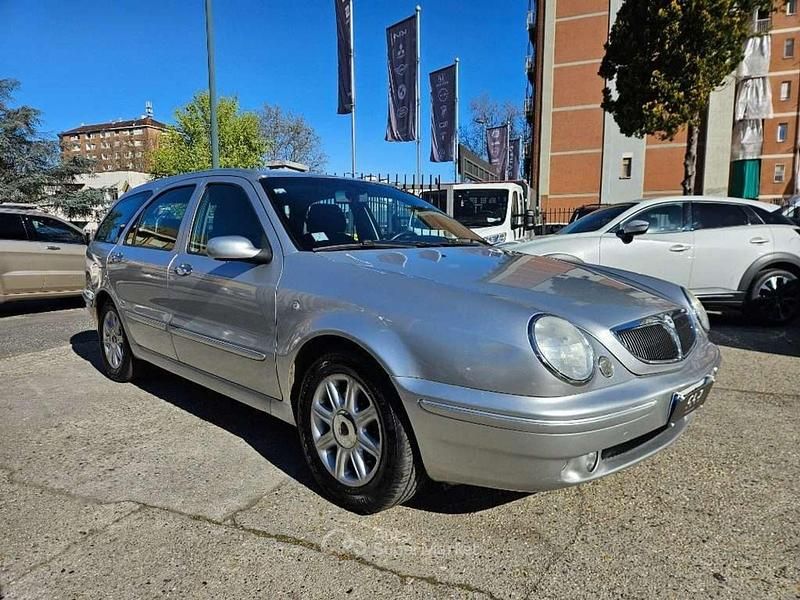 Usata Lancia Lybra 131 CV (96 kW) 2001 Grigio Station wagon