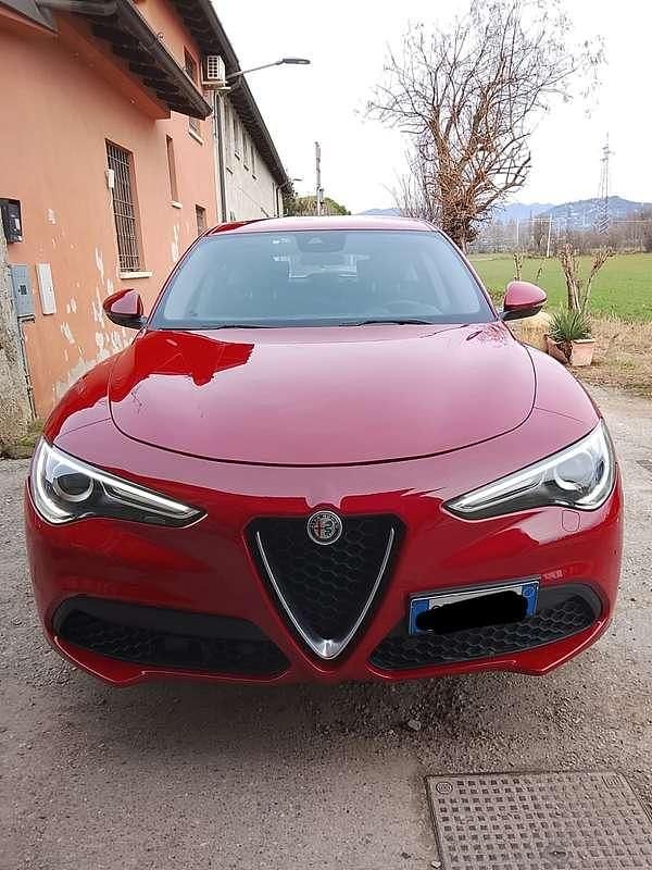 Usata Alfa Romeo Stelvio Super 160 CV (117 kW) 2020 Rosso SUV