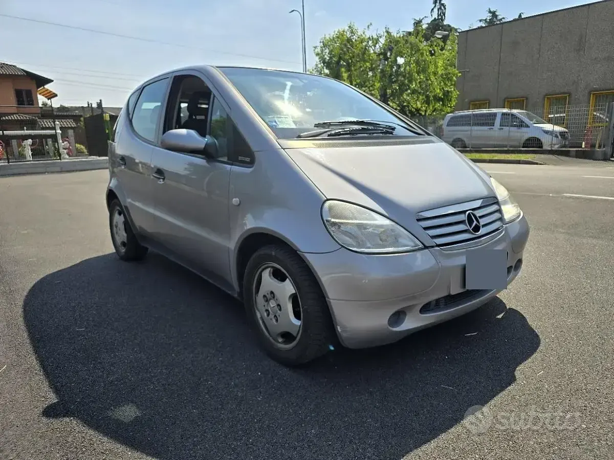 Usata Mercedes A140 82 CV (60 kW) 2000 Grigio Berlina
