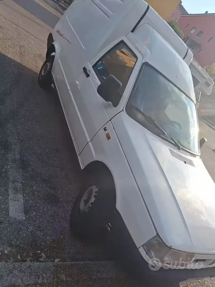 Usata Fiat Fiorino 67 CV (49 kW) 1999 Bianco Monovolume