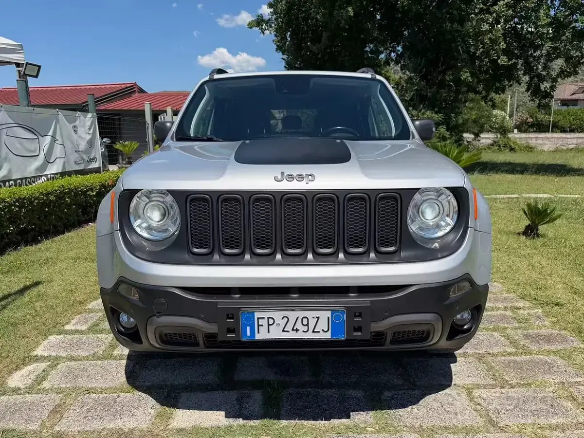 Usata Jeep Renegade Trailhawk 170 CV (125 kW) 2018 Grigio SUV