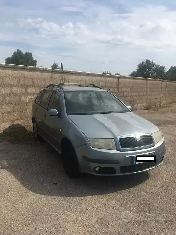 Usata Skoda Fabia Ambiente 75 CV (55 kW) 2004 Grigio Berlina