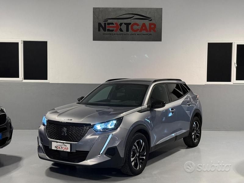 Grigio Usata 2023 Peugeot 2008 Active SUV | 17.700 € (Buon prezzo) - Immagine 1/4