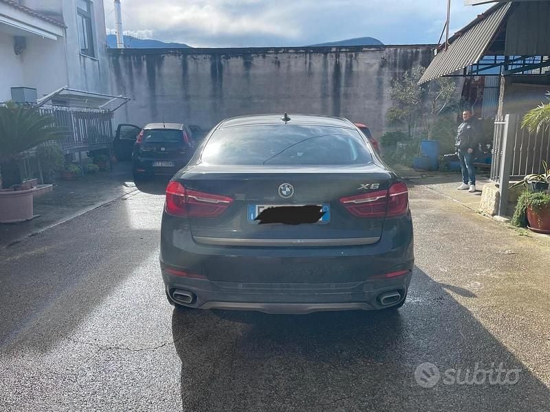 Usado BMW X6 258 HP (189 kW) 2017 Preto SUV