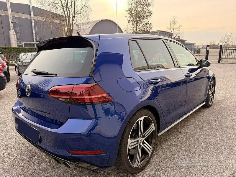 Usata VW Golf VII R 310 CV (228 kW) 2017 Blu Berlina