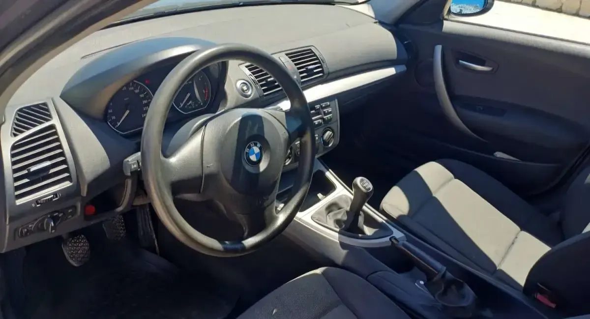 Usata BMW 118 122 CV (89 kW) 2006 Utilitaria