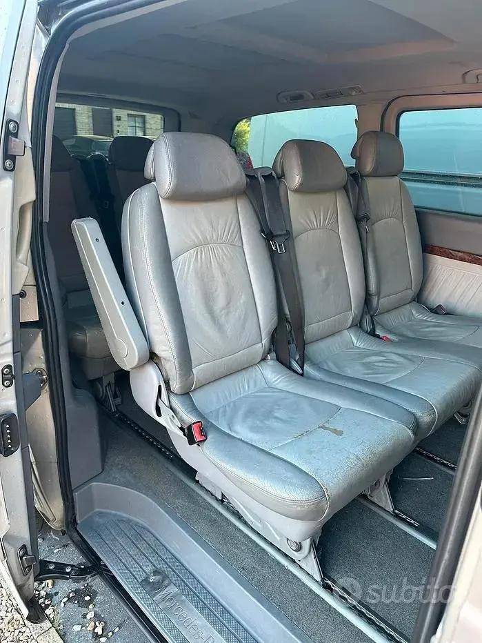 Usata Mercedes Viano 150 CV (110 kW) 2006 Grigio Monovolume