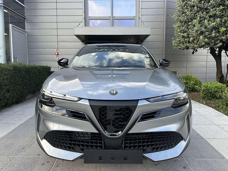 Nuova Alfa Romeo Junior Edizione Speciale 136 CV (100 kW) 2026 Blu/azzurro SUV