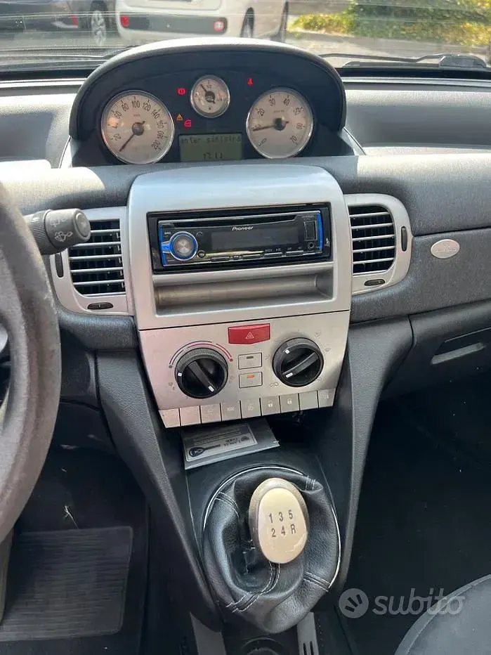 Usata Lancia Ypsilon 100 CV (73 kW) 2010 Nero Utilitaria