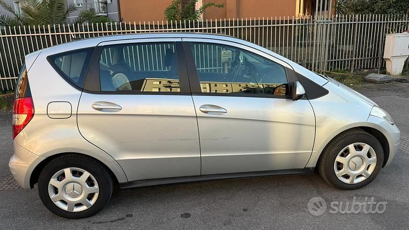 Usata Mercedes A160 95 CV (69 kW) 2010 Grigio Berlina