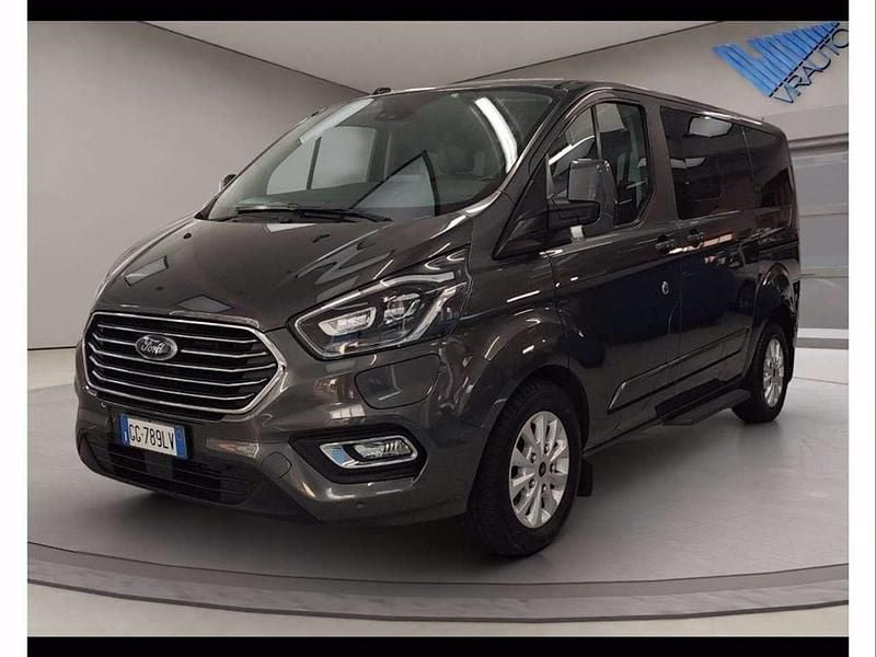 Usata Ford Tourneo Custom Titanium 131 CV (96 kW) 2021 Magnetic grey Furgone