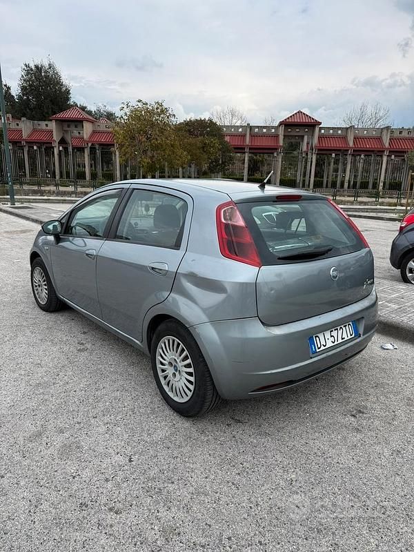 Usata Fiat Grande Punto Dynamic 75 CV (55 kW) 2007 Utilitaria