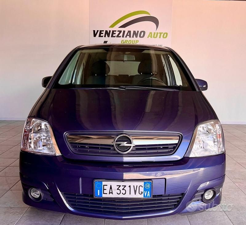 Usata Opel Meriva Cosmo 101 CV (74 kW) 2010 Grigio Monovolume