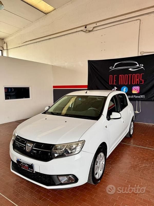 Usata Dacia Sandero Comfort 75 CV (55 kW) 2018 Bianco Berlina