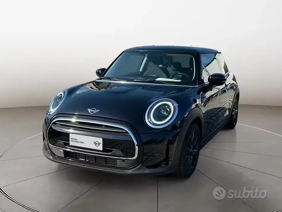 Usata Mini ONE Essential 75 CV (55 kW) 2022 Utilitaria