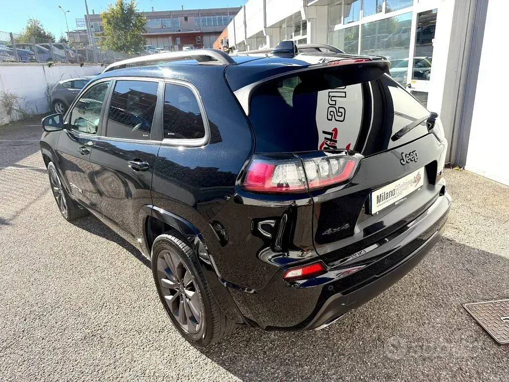 Używany Jeep Cherokee 194 KM (142 kW) 2020 Czarny SUV
