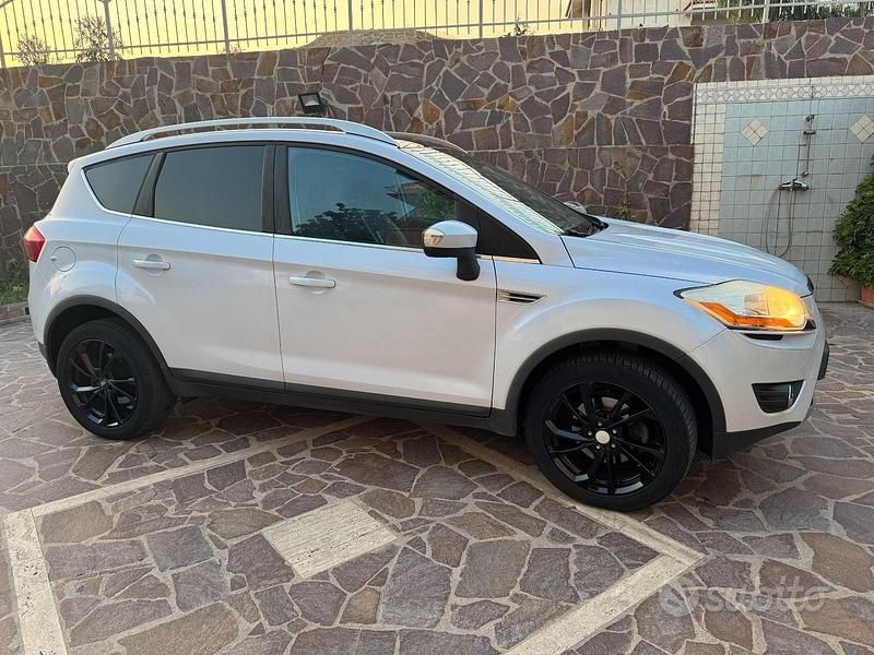 Usata Ford Kuga 140 CV (102 kW) 2009 Bianco SUV