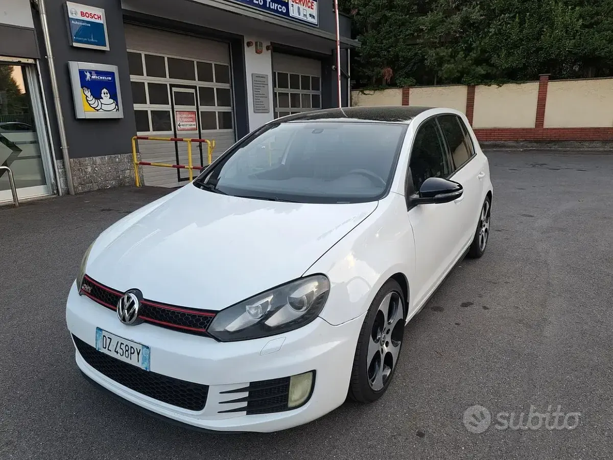 Usata VW Golf VI GTI 210 CV (154 kW) 2009 Bianco Berlina
