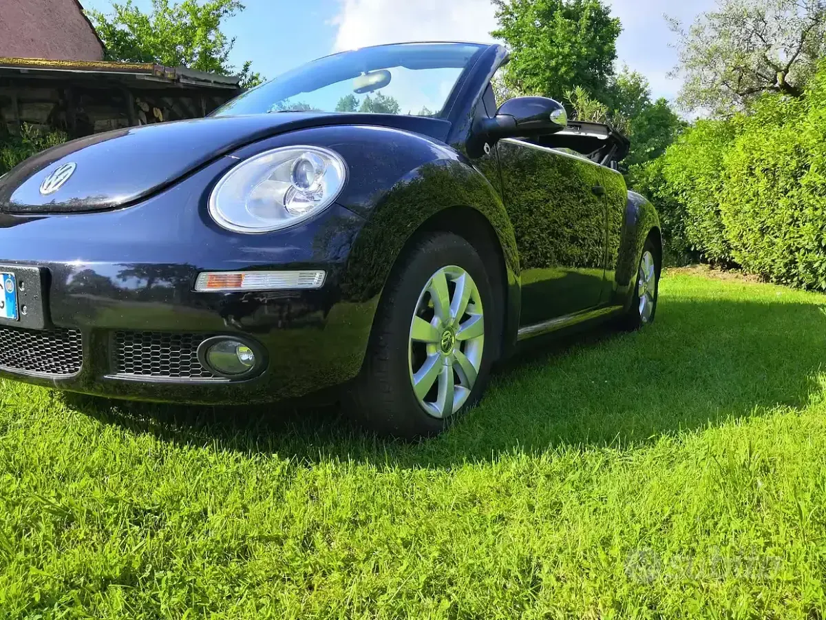 Usata VW New Beetle 102 CV (75 kW) 2008 Utilitaria