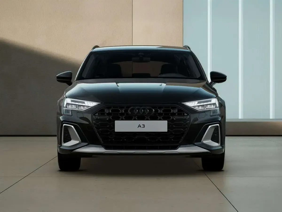 Nuova Audi A3 150 CV (110 kW) 2025 Nero mito metallizzato