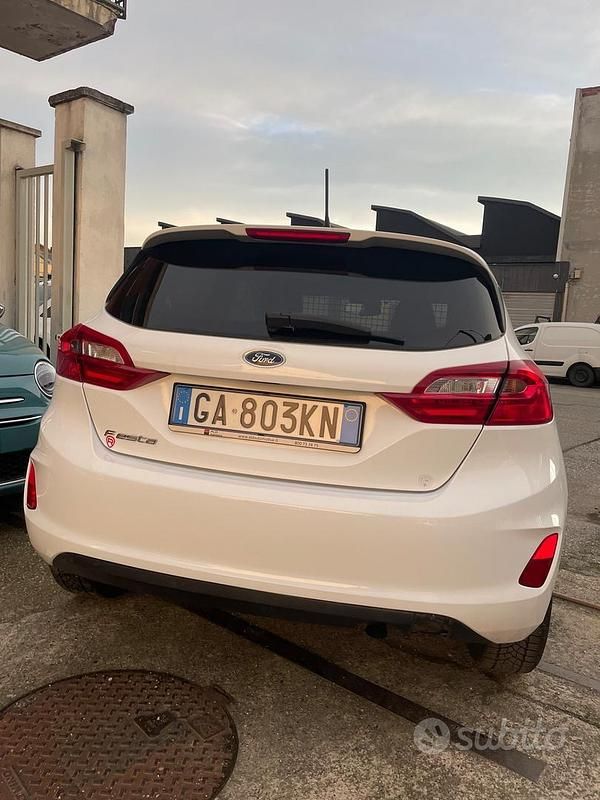Usata Ford Fiesta Trend 85 CV (62 kW) 2020 Bianco Utilitaria