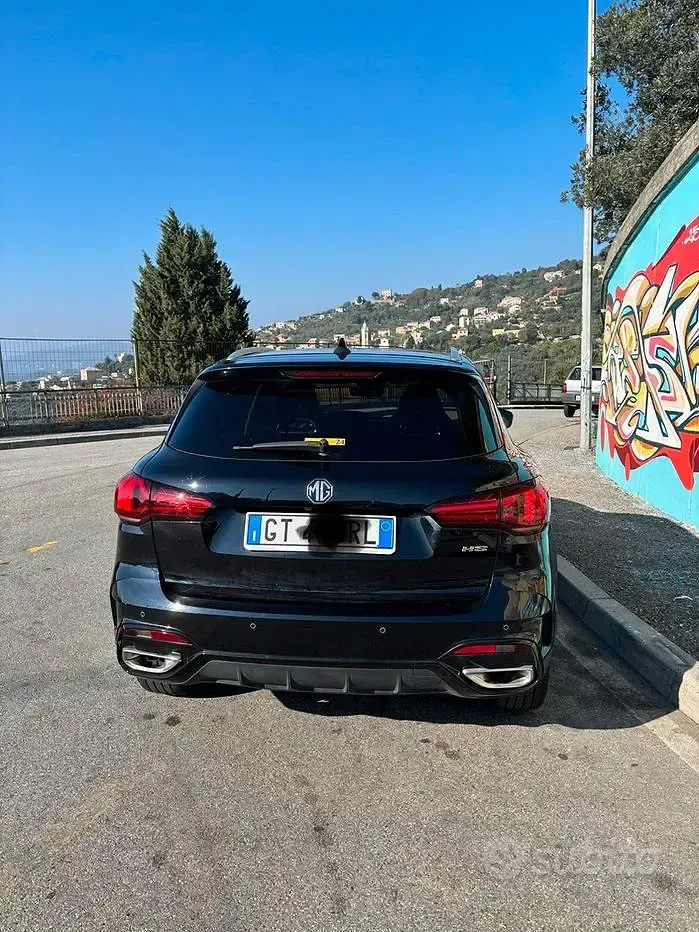 Usata MG HS Luxury 170 CV (125 kW) 2024 Nero SUV