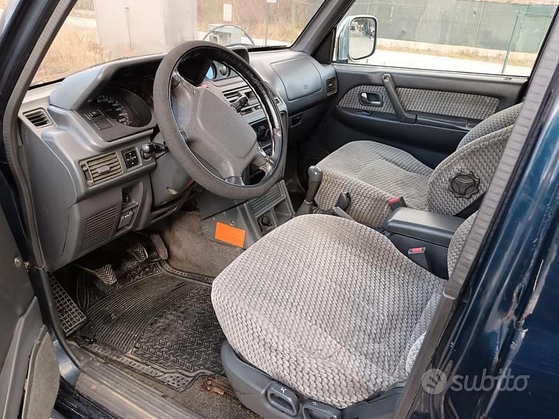 Usata Mitsubishi Pajero Select 99 CV (72 kW) 1997 Blu SUV