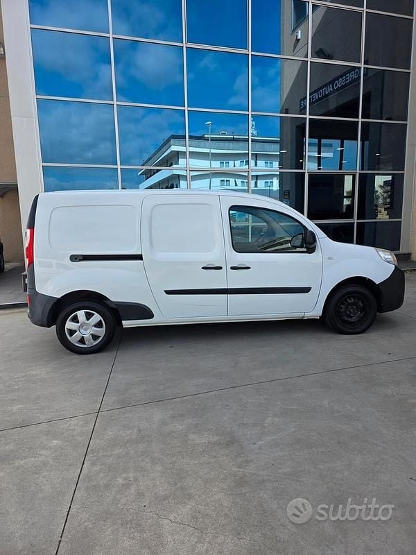 Usata Renault Kangoo LIMITED 110 CV (80 kW) 2019 Bianco Monovolume