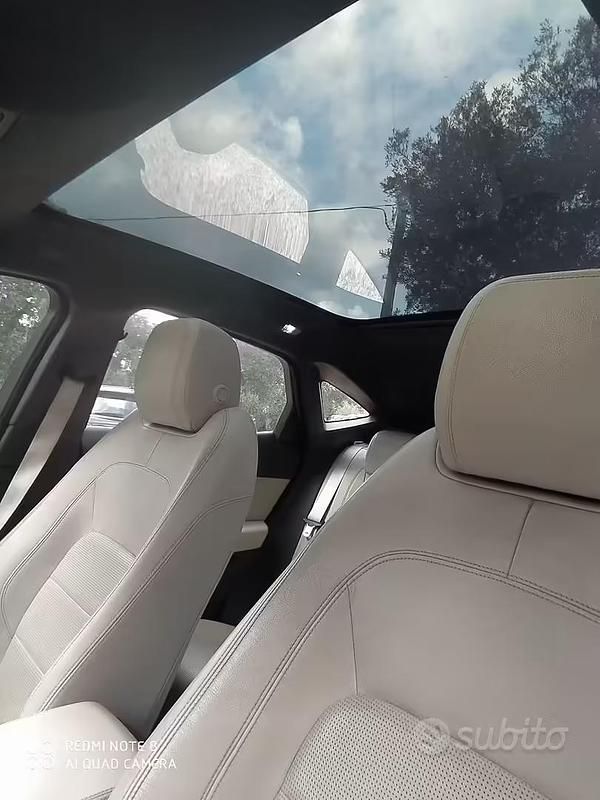 Occasion Jaguar E-Pace R-Dynamic 150 ch (110 kW) 2018 Blanc SUV