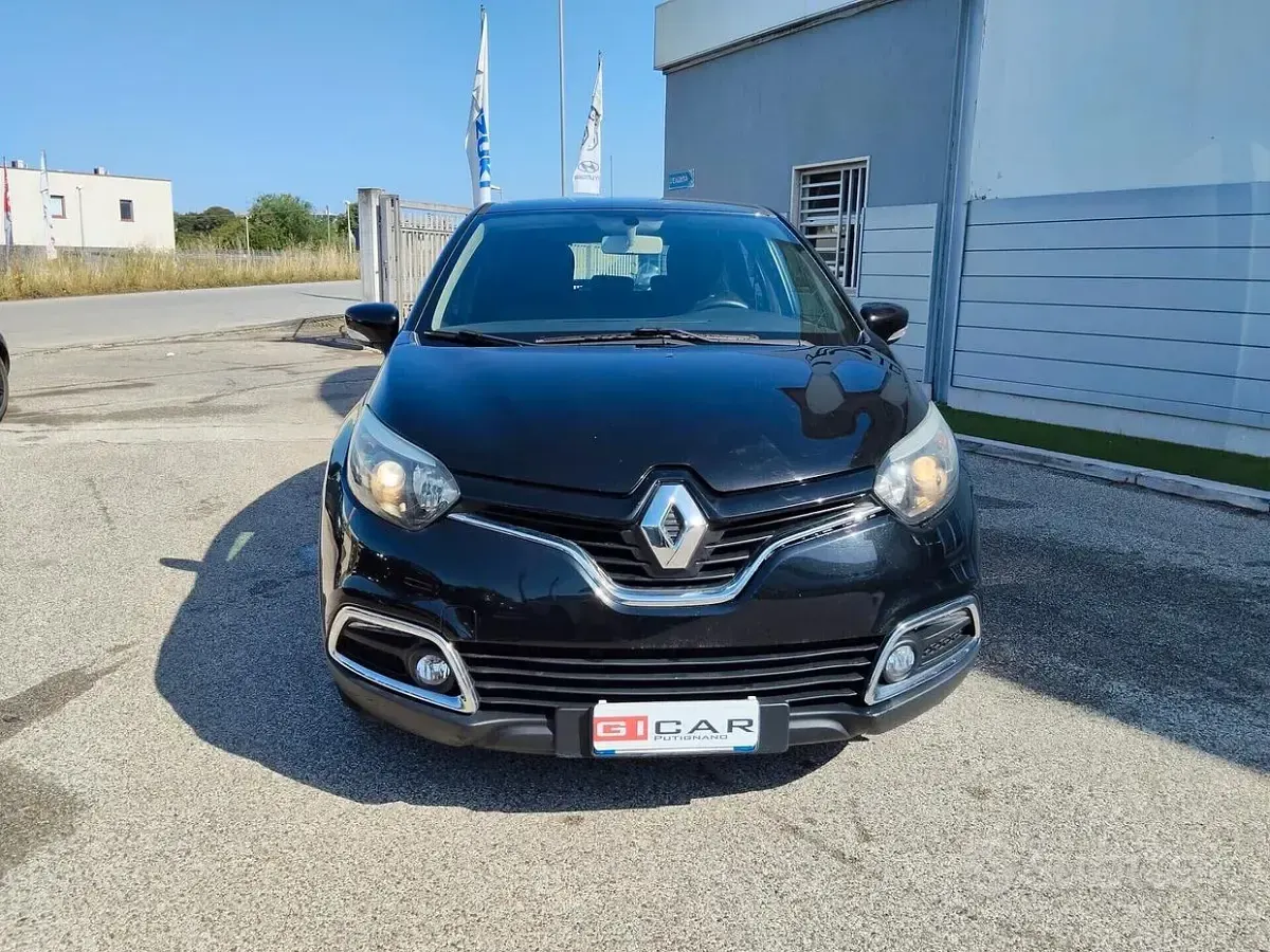 Usata Renault Captur 90 CV (66 kW) 2014 Nero SUV