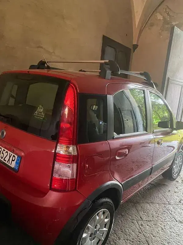 Usata Fiat Panda 4x4 60 CV (44 kW) 2006 Rosso Utilitaria